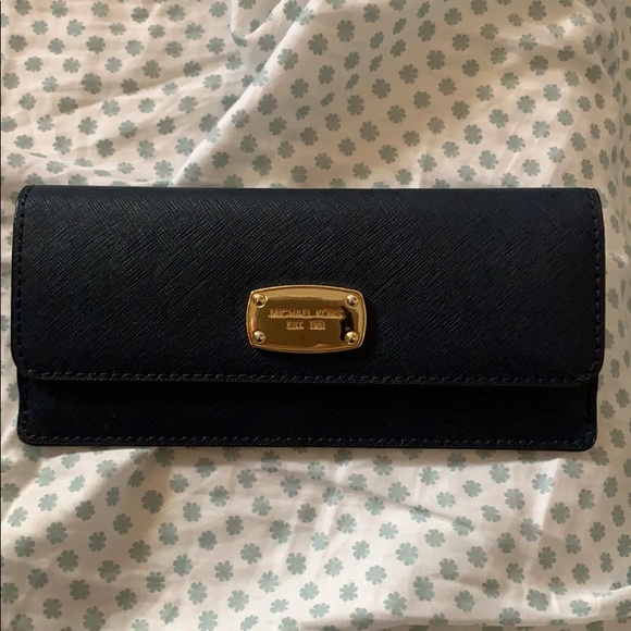 Michael Kors Handbags - Michael Kors wallet
